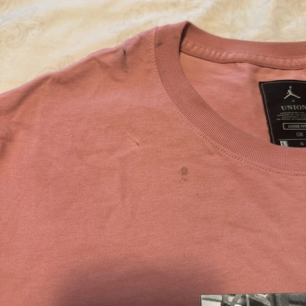 Jordanx Union Collab Graphic Tee in Dusty Rose Limited Edition - Picture 3 of 5
